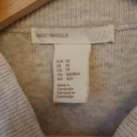 H&M Sweater - Picture 5 of 6
